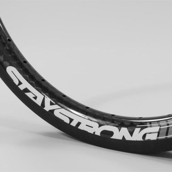 Stay Strong V3 Pro 1.75" Carbon Rear Race Cerchio