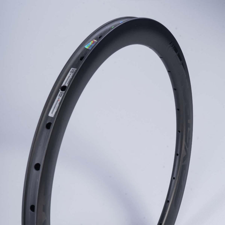Stay Strong Race DVSN Carbon Expert Race Felge - Front