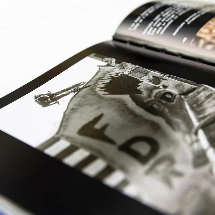 Maintain IV.V - Derailed Book and DVD Combo