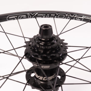 Stay Strong Reactiv 2 20" Disc Race Set di Ruote da Corsa - Nero/ 1-1/8"