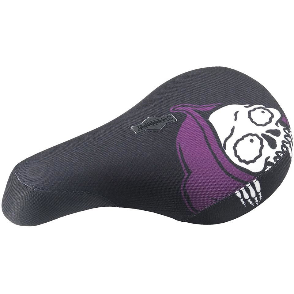 Sunday Creepy Sweeper Pivotal Seat