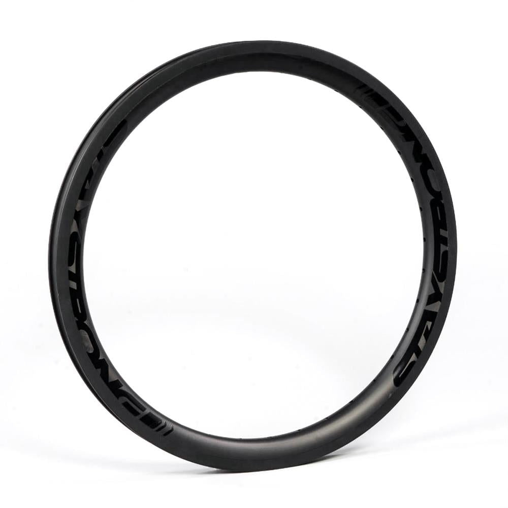 Stay Strong Race DVSN Carbon Pro Race Llanta - Rear