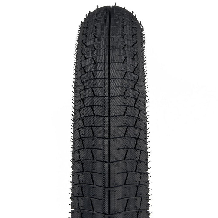 SaltPlus Pitch Flow Tyre - Black