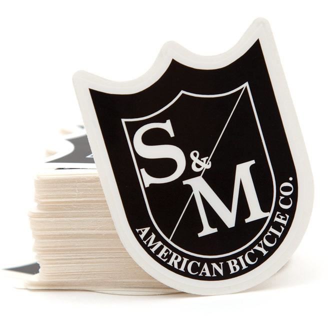 S&M Medium Shield Aufkleber