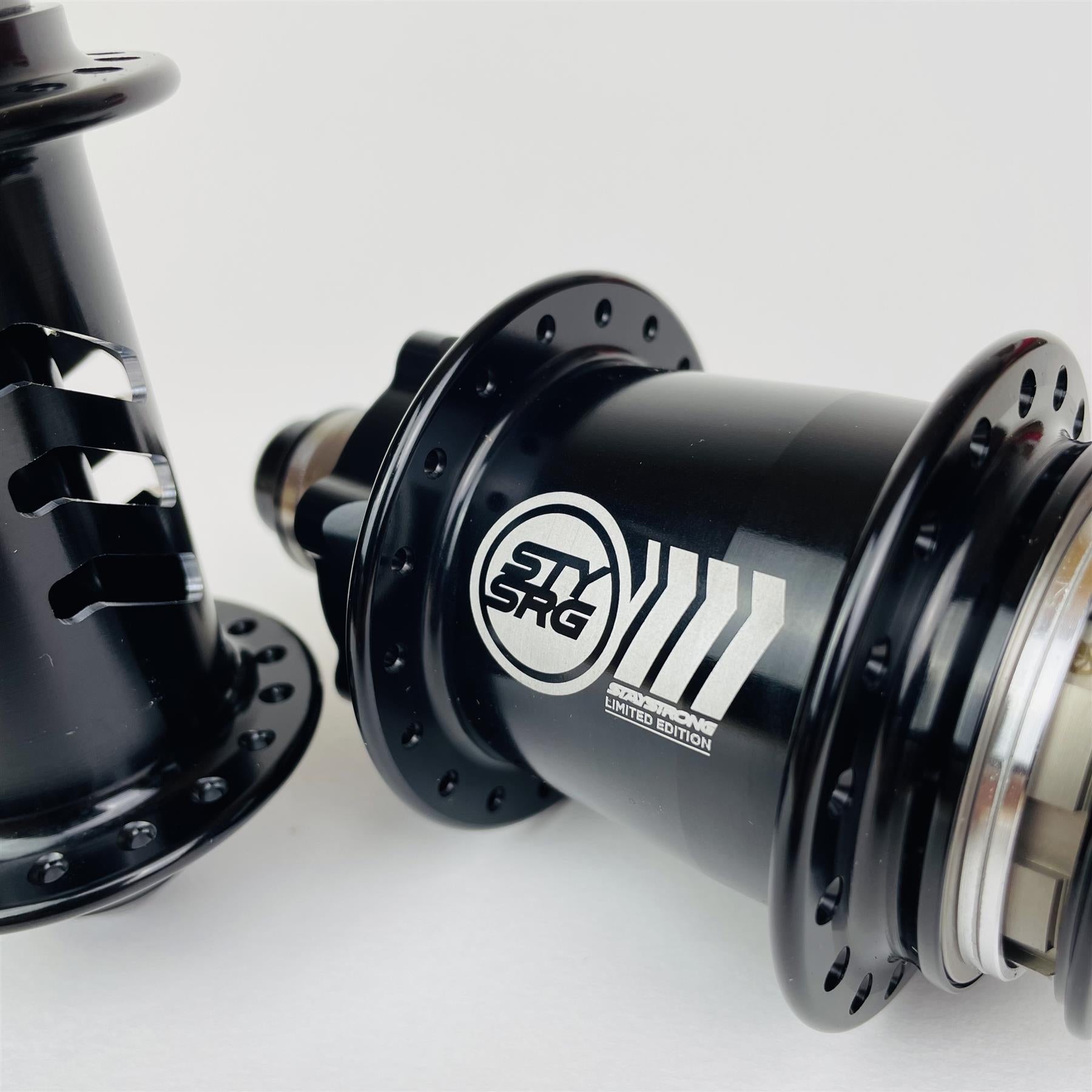 Stay Strong Limited Edition Onyx Ultra SS 36h Disc Hubset - 20mm (Avant) 10mm (Arrière)