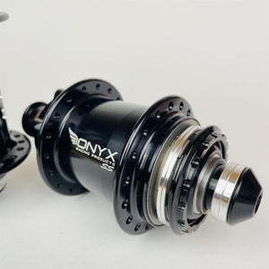 Stay Strong Limited Edition Onyx Ultra SS 36h Disc Hubset - 20mm (Avant) 20mm (Arrière)