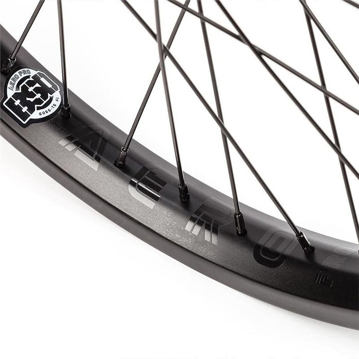 BSD Aero Pro Westcoaster con paracolpi - RHD