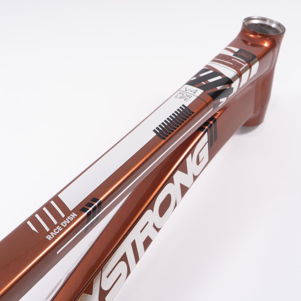 Stay Strong For Life 2023 V4 Cruiser Cadre de Course 