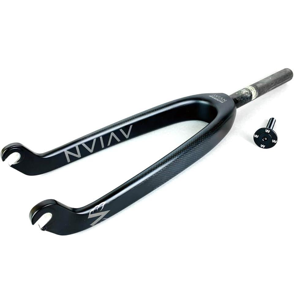 Stay Strong X Avian Versus Youth Carbon 20" Race Forks - Black/ 1"