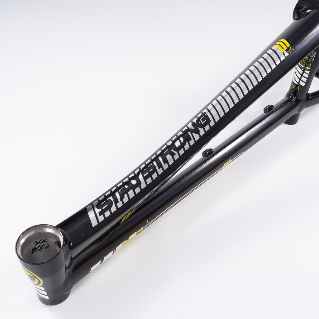 Stay Strong For Life 2023 V4 Cruiser Cadre de Course 