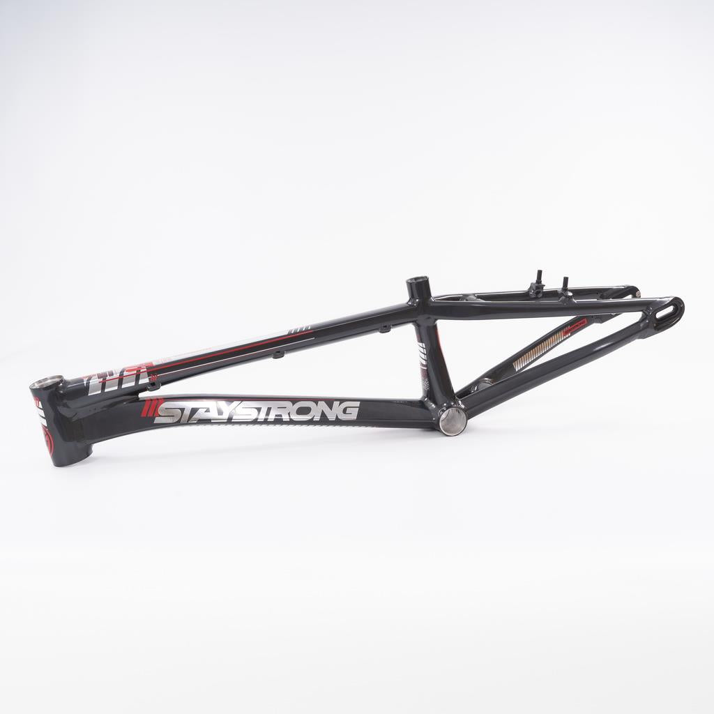 Stay Strong For Life 2023 V4 Cruiser Cadre de Course 